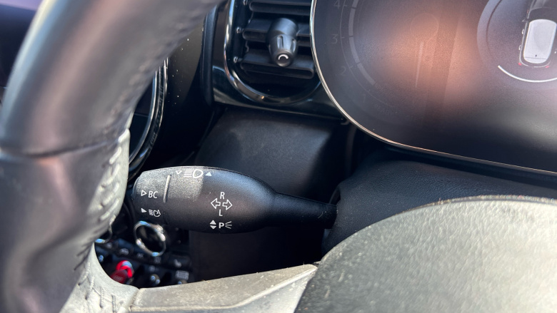 MINI Hatchback 1.5 Cooper Classic Premium 5dr Auto Petrol Hatchback